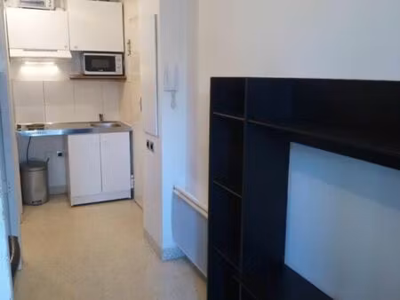 studio 1 pièce 14 m²