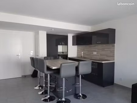 t2 47 75 m² avec balcon et parking – grenoble – libre immédiatement