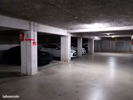 location place de parking