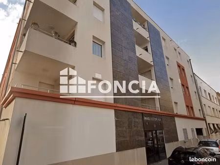 parking 15 m² nimes