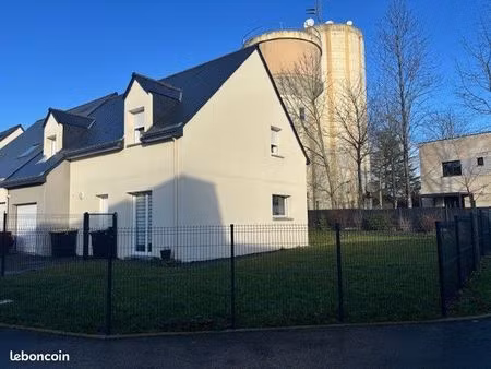 maison 4 chambres  1 bureau à lecousse