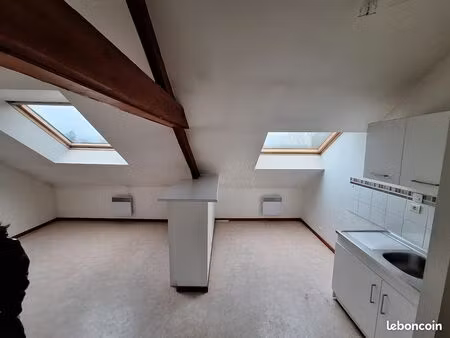 t2 – centre-bourg de cordemais – grande surface au sol – proche commerces