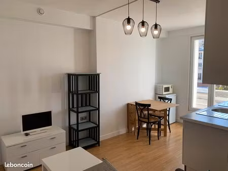 location 2 pièces 30m² - calme  lumineux & rénové