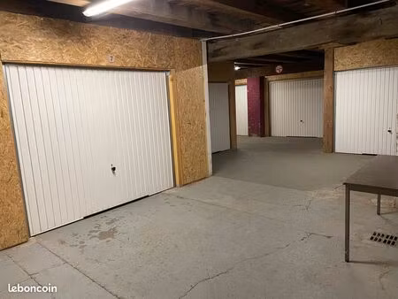 location garde meubles