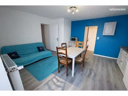 t3 à 2 pas de la gare  dans résidence fermée