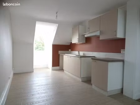 gueugnon centre loue t3