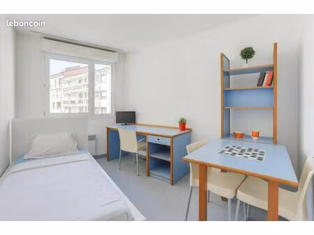 studio 1 pièce 18 m²