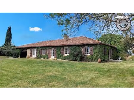 maison 5 pièces 200 m²