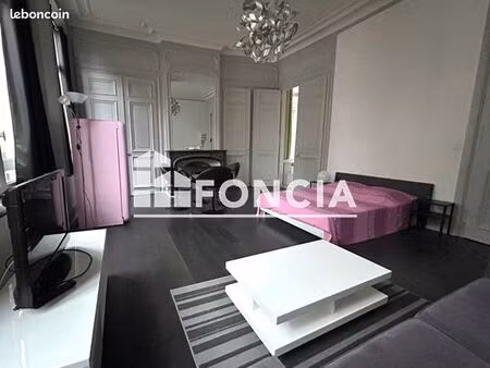 studio 1 pièce 37 m²