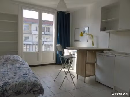 appartement 1 pièce 18 m²
