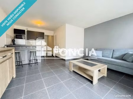 studio 1 pièce 32 m²