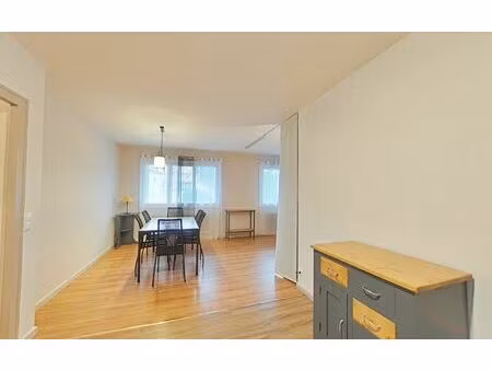 location appartement  77.71 m² t-3 à la roche-sur-foron  1 200 €