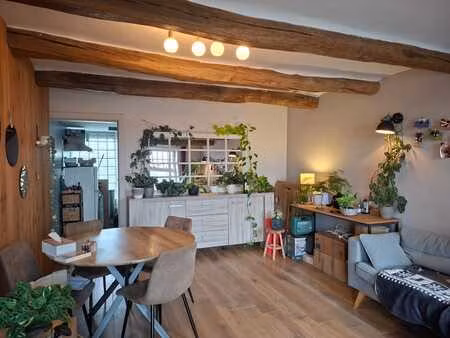 jolie petite maison à la campagne