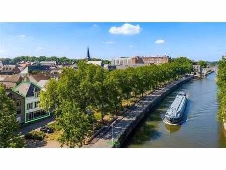 bien de rapport comprenant surface commercial et 4 logements