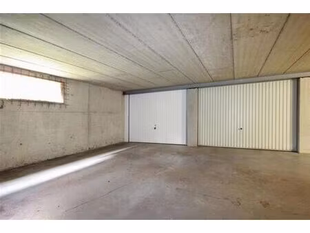 parking/boxe de garage
