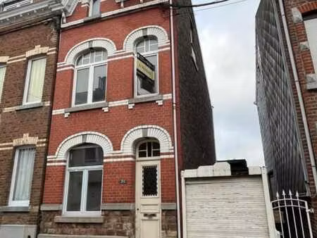 charmante maison entièrement à rénover sur seraing