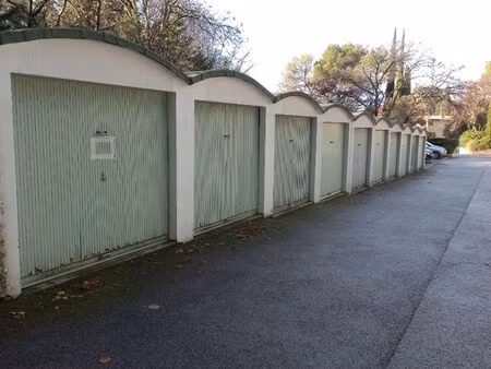 garage à louer