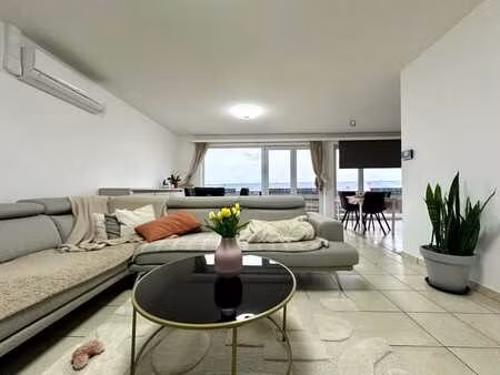 appartement 2 ch + parking et terrasse