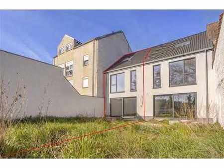 lumineuse nouvelle construction 3ch avec jardin