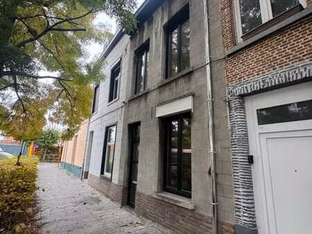 maison au cœur de malines  état brut  toiture nouvelle