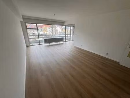 magnifique appartement lumineux avec balcon