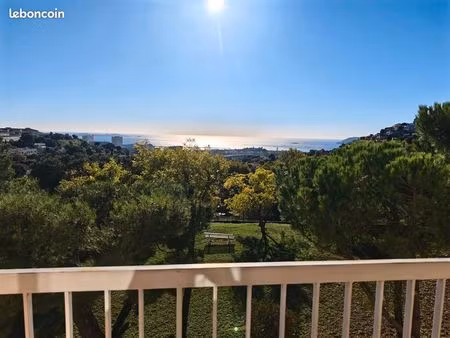 aapt traversant lumineux vue mer à 180°