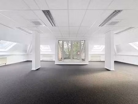 wood - belle surface de bureaux à louer