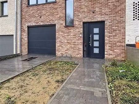 maison neuve 3 chambres + bureau – garage et jardin