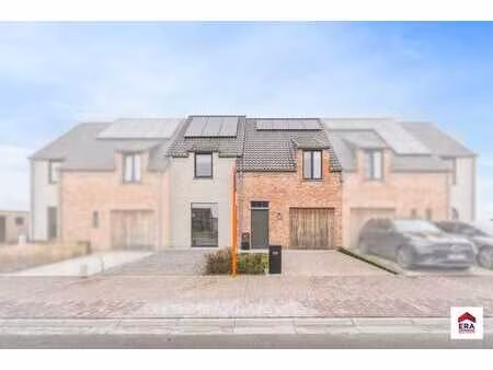 maison récente au centre de tielt