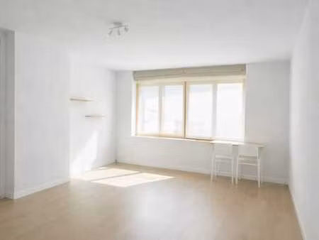 local à louer - bureau / commerce de proximité