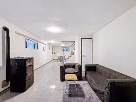 maisonnette avec garage et jardin à monceau