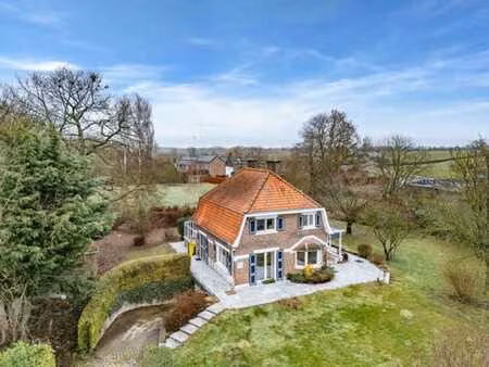 charmante maison 4 façades avec 13 ares de terrain