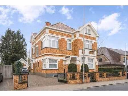 spacieuse habitation avec magnifique jardin à deerlijk