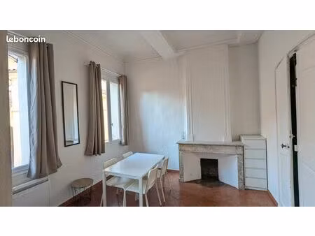 t2 lumineux de 34m² au centre historique de aix