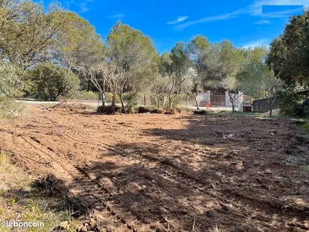 terrain 445 m² lambesc