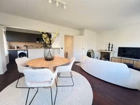 magnifique apt rénové et meublé de 2 ch! a visiter!!!