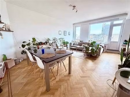 superbe apt d'1 ch + terrasse! top situation!