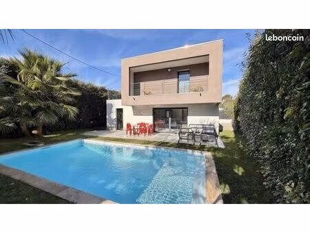 maison contemporaine de standing avec piscine