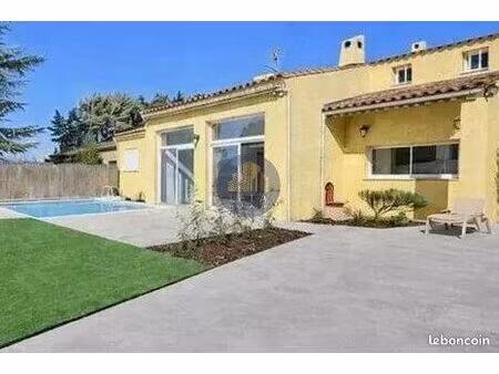 villa 8 pièces 179 m²