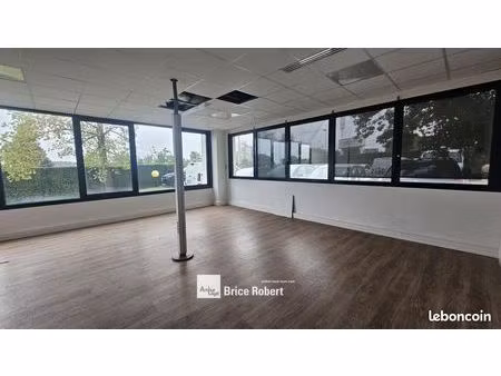 bureaux 163 m²