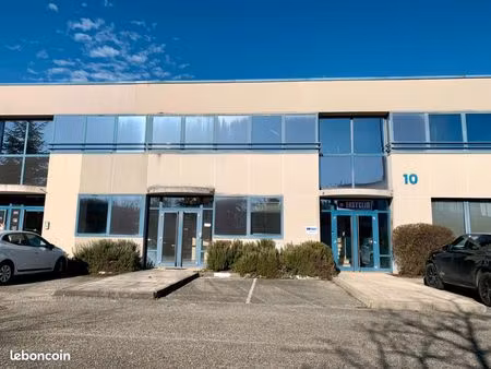 bureaux 150 m² ecully