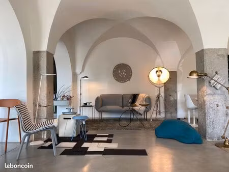 local bureaux 135 m²