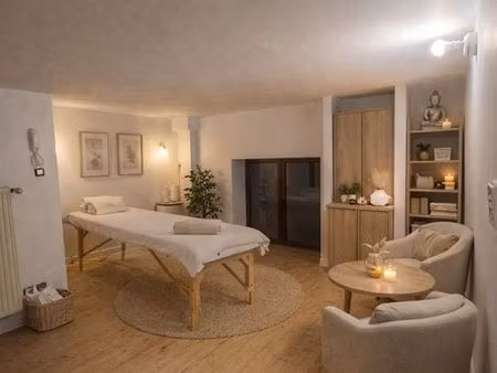 bureau / local professionnel indépendant – 26 m2 place colbert – lyon 1er (pentes de la cr