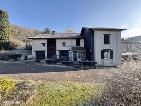 propriété 5 pièces 157 m²