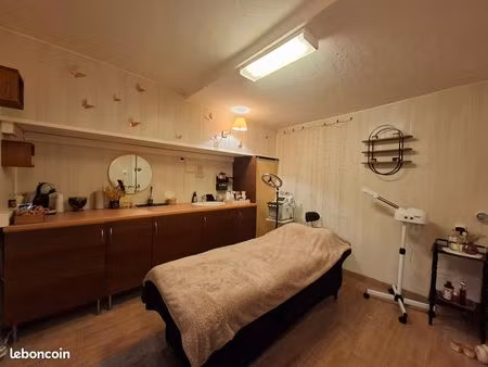 local / bureau / cabinet