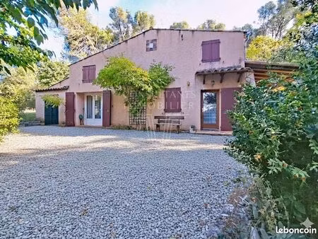 propriété 5 pièces 150 m²