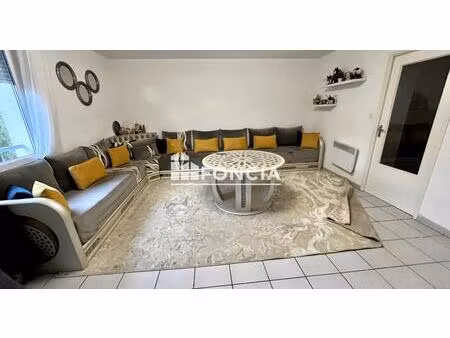 t3 avec terrasse et double parking dans résidence sécurisée