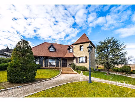 ahuy - maison 8 pièces 208m²