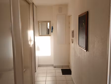 appartement f2 avec parking dans résidence calme et sécurisé