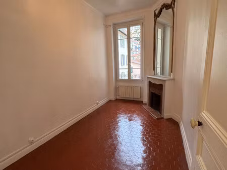 saint roch - a louer - 3 pieces - avenue giaccobi 06300 nice - disponible debut mars